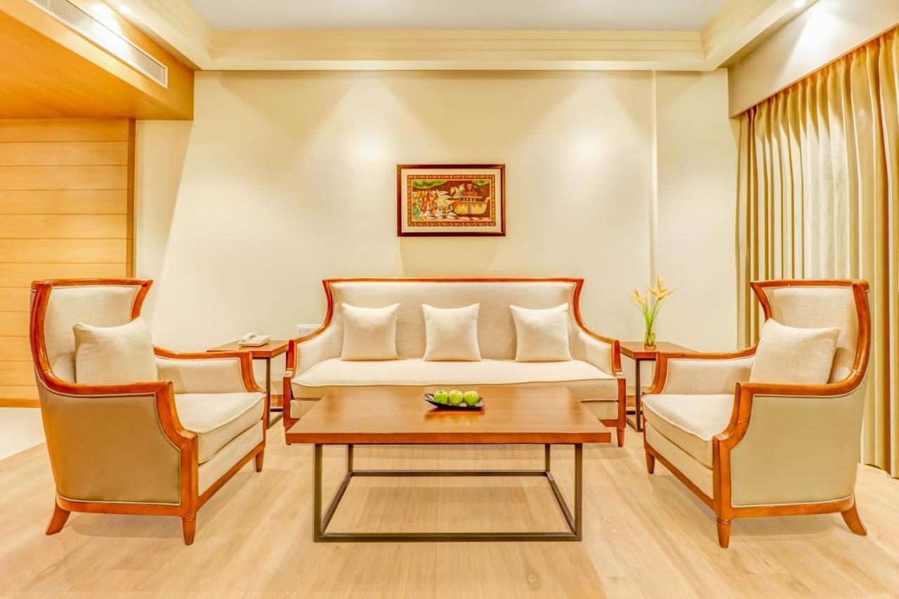 Готель Lemon Tree Premier, Бхубанешвар Екстер'єр фото